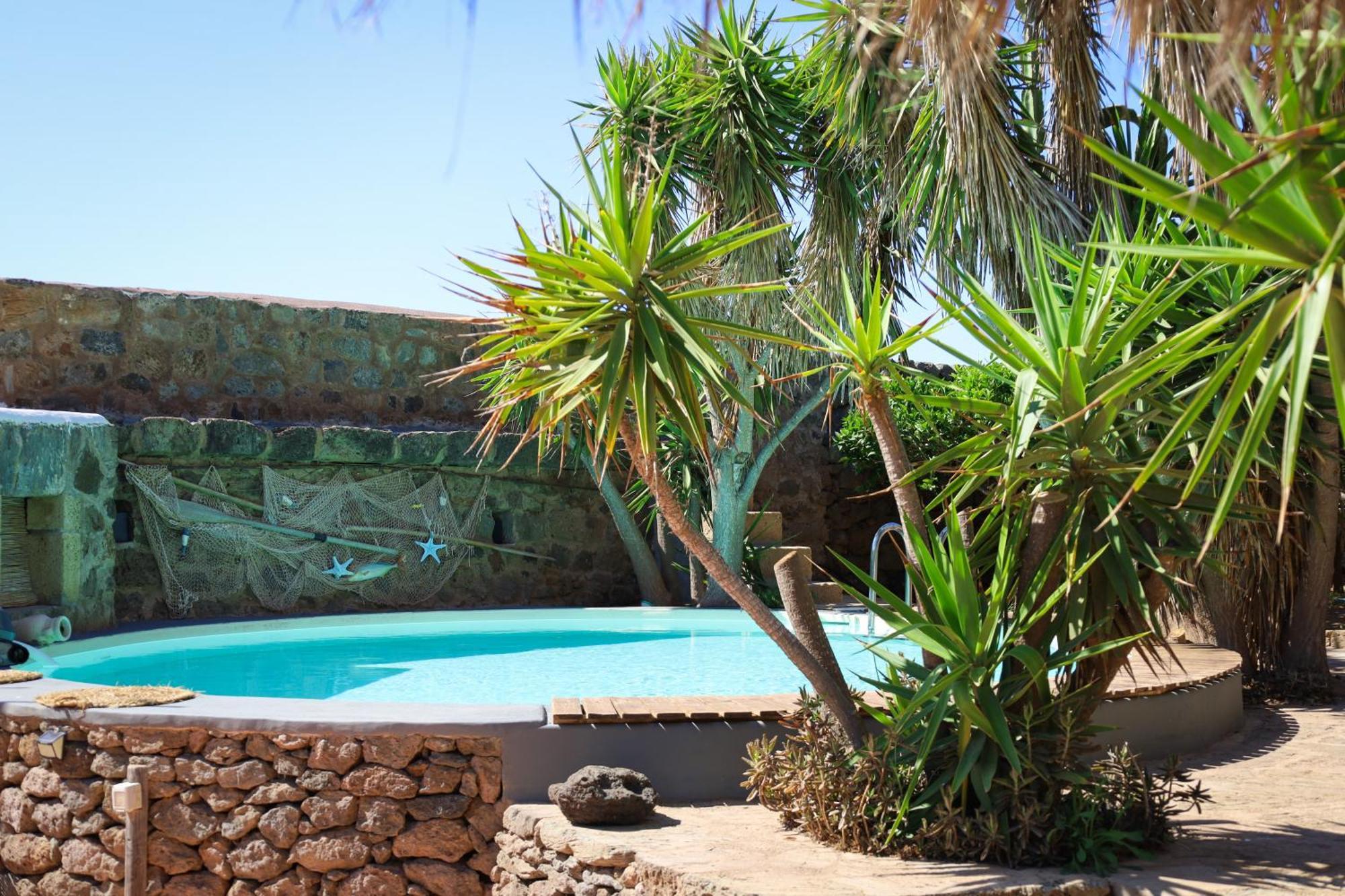 Cactus B&B Le Casette Di Marilena パンテレリア エクステリア 写真